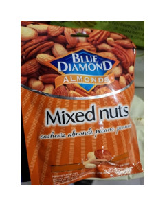 Blue Diamond Roasted Mixed Nuts Cashew Almonds Pecans And Less Than 30 Percent Peanuts 135g-Carton